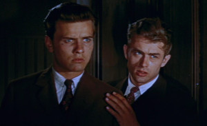 Richard_Davalos_and_James_Dean_in_East_of_Eden_trailer
